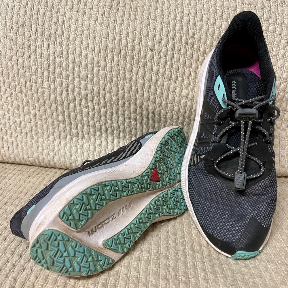 Nike Winflo 7 Shield Obsidian Mist Women 8, Water-Resistant